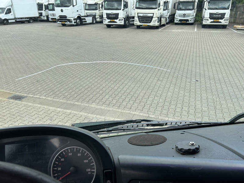 Kasti veoauto MAN TGL 12.180 E4 / Manual / 12 Ton / 605 dkm / Box / Loadlift / APK TUV 04-26: pilt 7