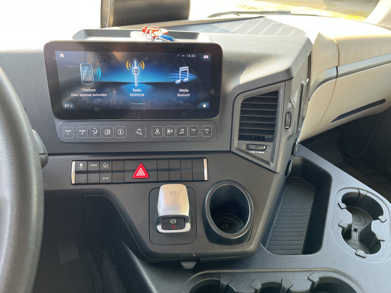 Mercedes-Benz Actros 2124 / 2023 / 18 Ton / Box / Laadklep - Kasti veoauto: pilt 5 Mercedes-Benz Actros 2124 / 2023 / 18 Ton / Box / Laadklep - Kasti veoauto: pilt 5