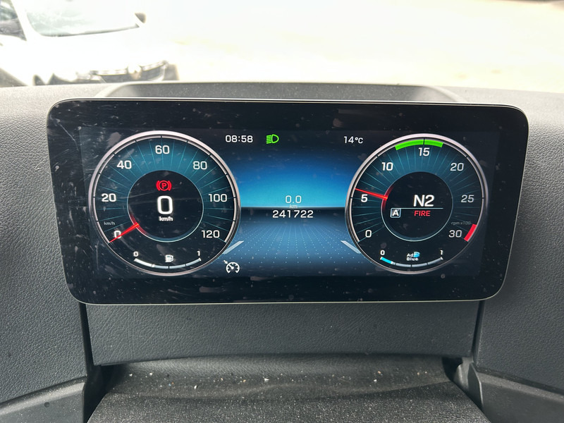 Mercedes-Benz Actros 2124 / Carrier Koeler -30 gr / Cheraeu / Laadklep / APK 11-26 - Külmutiga veoauto: pilt 4 Mercedes-Benz Actros 2124 / Carrier Koeler -30 gr / Cheraeu / Laadklep / APK 11-26 - Külmutiga veoauto: pilt 4