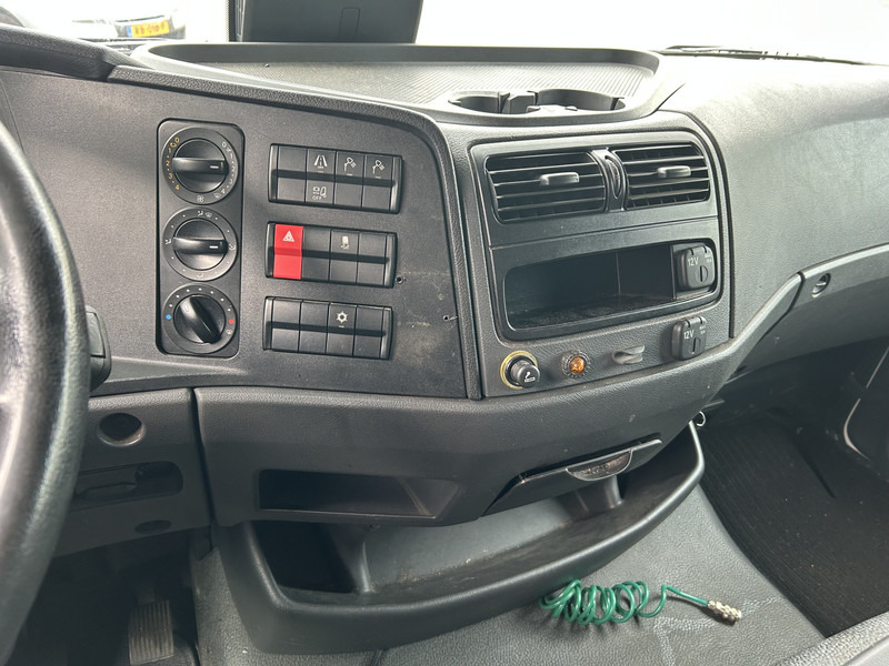 Mercedes-Benz Atego 1018 / 594 dkm / Box 6.3 mtr / Loadlift / APK TUV 04-26 - Kasti veoauto: pilt 5 Mercedes-Benz Atego 1018 / 594 dkm / Box 6.3 mtr / Loadlift / APK TUV 04-26 - Kasti veoauto: pilt 5