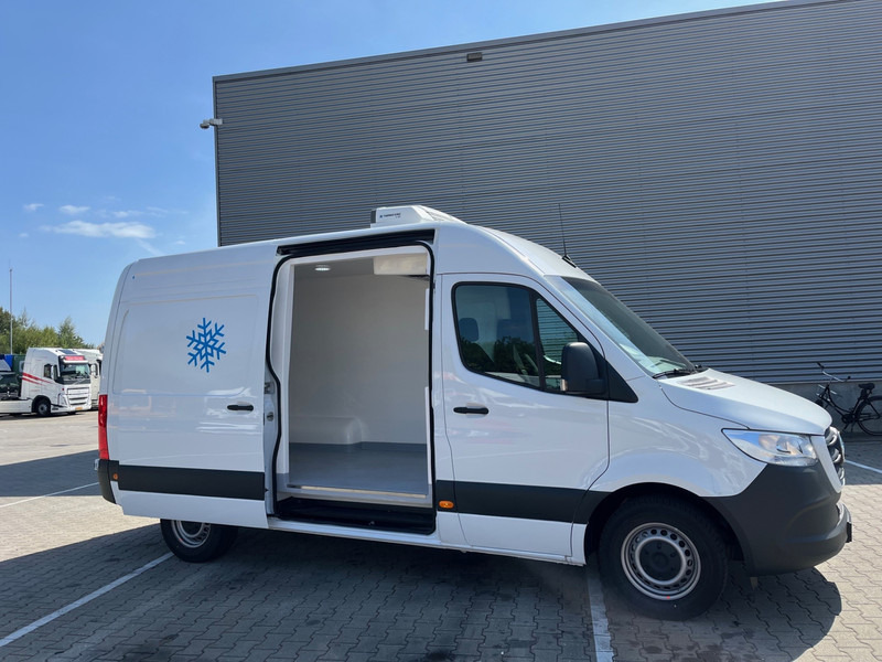 Mercedes-Benz Sprinter 317 1.9 CDI H2 L2 / NIEUW ! / 2024 Kenteken / Thermo King Koeler - Tarbesõiduk külmik: pilt 3 Mercedes-Benz Sprinter 317 1.9 CDI H2 L2 / NIEUW ! / 2024 Kenteken / Thermo King Koeler - Tarbesõiduk külmik: pilt 3