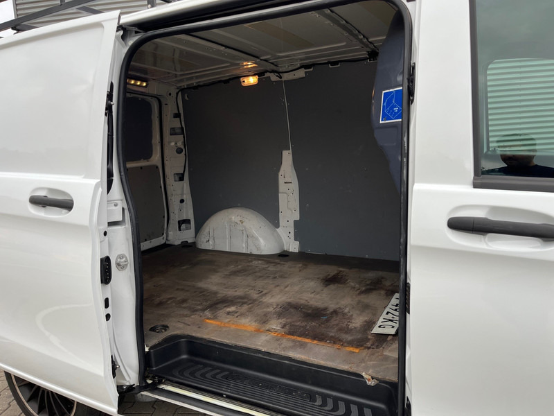 Mercedes-Benz Vito 111 CDI Lang / Business Professional Plus / / Imperial / Towbar / APK-TUV 11-25 - Väike kaubik: pilt 4 Mercedes-Benz Vito 111 CDI Lang / Business Professional Plus / / Imperial / Towbar / APK-TUV 11-25 - Väike kaubik: pilt 4