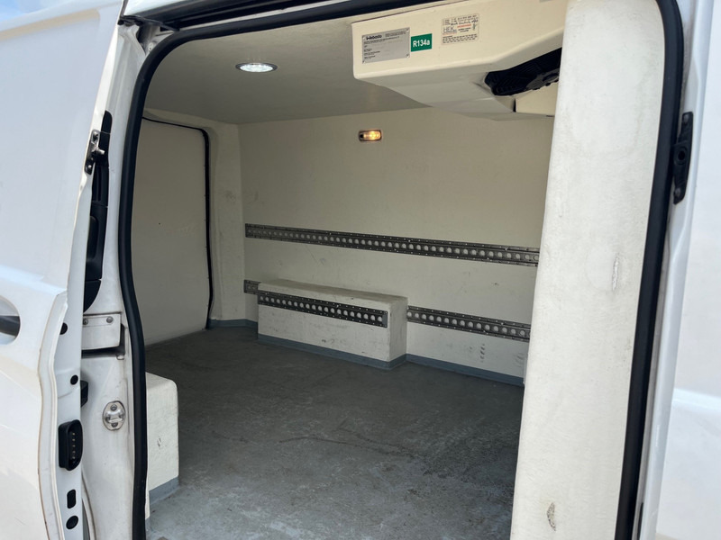 Mercedes-Benz Vito / 114 CDI / L2H1 / Frigo / gekoelde laadbak / APK-TUV 05-26 - Väike kaubik: pilt 4 Mercedes-Benz Vito / 114 CDI / L2H1 / Frigo / gekoelde laadbak / APK-TUV 05-26 - Väike kaubik: pilt 4