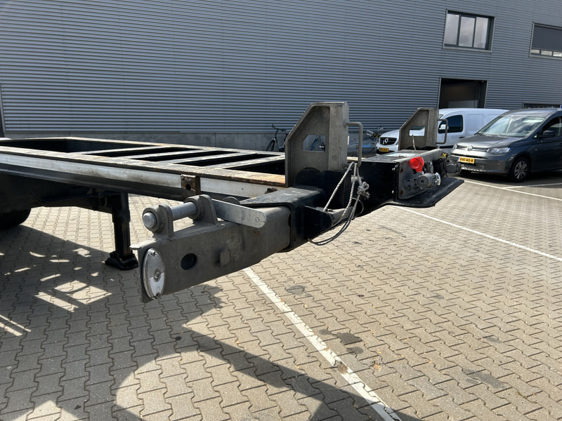Renders Euro 800 / Container Chassis / 20 - 30 - 40 - 45 ft / SAF / APK TUV 11-25 - Konteinerveduk/ Tõstukiga poolhaagis: pilt 3 Renders Euro 800 / Container Chassis / 20 - 30 - 40 - 45 ft / SAF / APK TUV 11-25 - Konteinerveduk/ Tõstukiga poolhaagis: pilt 3
