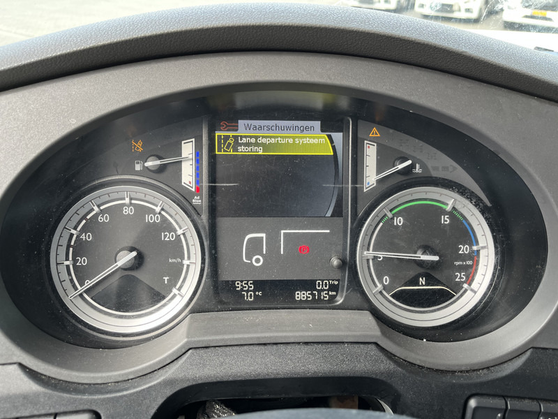 DAF XF 440 FT SSC / ADR / 885 dkm / 2 Tanks / Tacho V2 - Sadulveok: pilt 4 DAF XF 440 FT SSC / ADR / 885 dkm / 2 Tanks / Tacho V2 - Sadulveok: pilt 4