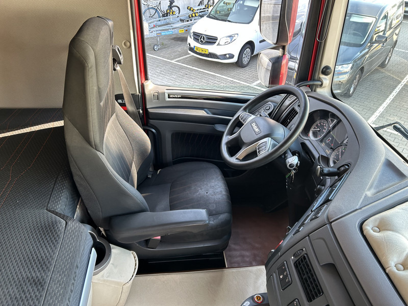DAF XF 450 FT Space Cab / 926 dkm / Tacho V2 / Stand Klima / APK TUV 11-25 - Sadulveok: pilt 3 DAF XF 450 FT Space Cab / 926 dkm / Tacho V2 / Stand Klima / APK TUV 11-25 - Sadulveok: pilt 3