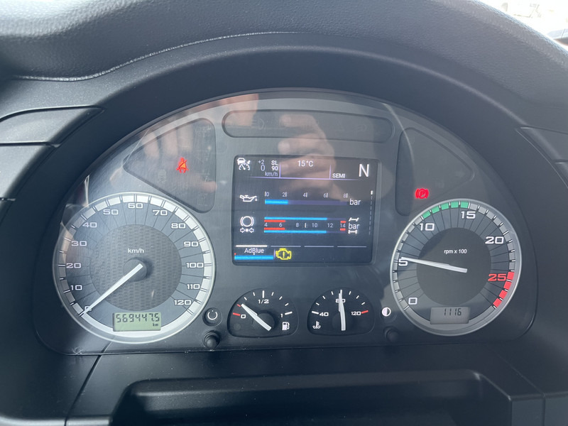 Iveco S-Way AT 420 / Full LED / 569 dkm / 2 Tanks / 2 Fridge / APK TUV 03-26 - Sadulveok: pilt 4 Iveco S-Way AT 420 / Full LED / 569 dkm / 2 Tanks / 2 Fridge / APK TUV 03-26 - Sadulveok: pilt 4
