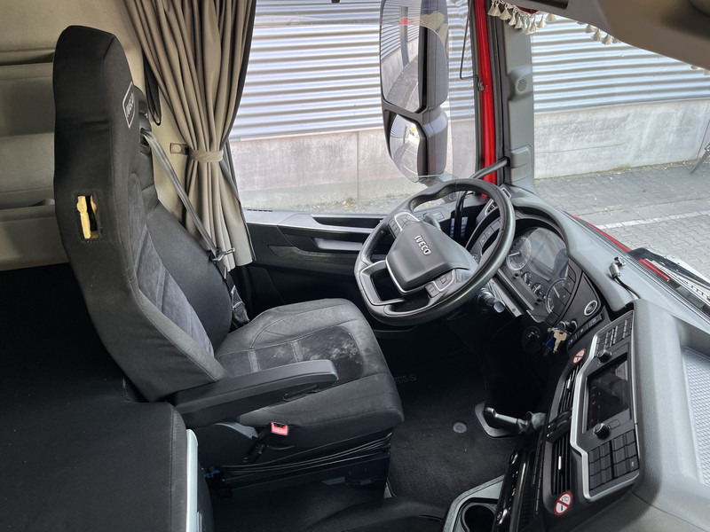 Iveco S-Way AT 420 / Full LED / 569 dkm / 2 Tanks / 2 Fridge / APK TUV 03-26 - Sadulveok: pilt 3 Iveco S-Way AT 420 / Full LED / 569 dkm / 2 Tanks / 2 Fridge / APK TUV 03-26 - Sadulveok: pilt 3
