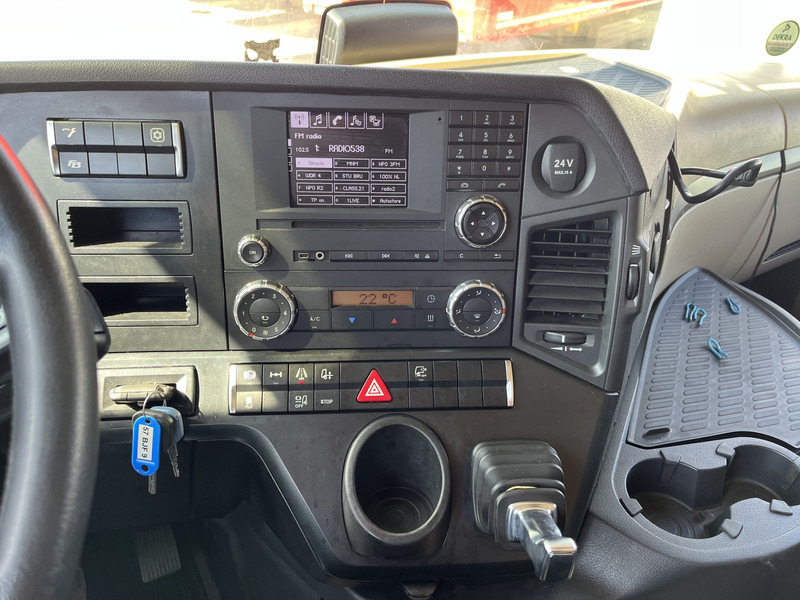 Mercedes-Benz Actros 1842 Streamspace / 871 dkm / 2 Tanks / NL Truck - Sadulveok: pilt 5 Mercedes-Benz Actros 1842 Streamspace / 871 dkm / 2 Tanks / NL Truck - Sadulveok: pilt 5