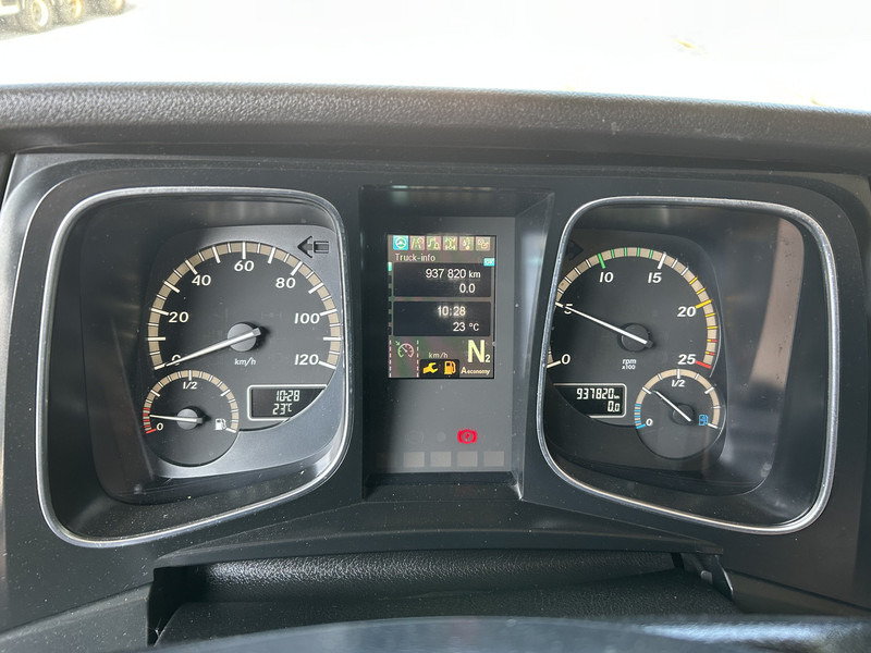 Mercedes-Benz Actros 1842 Streamspace / 937 dkm / 2 Tanks / NL Truck - Sadulveok: pilt 4 Mercedes-Benz Actros 1842 Streamspace / 937 dkm / 2 Tanks / NL Truck - Sadulveok: pilt 4