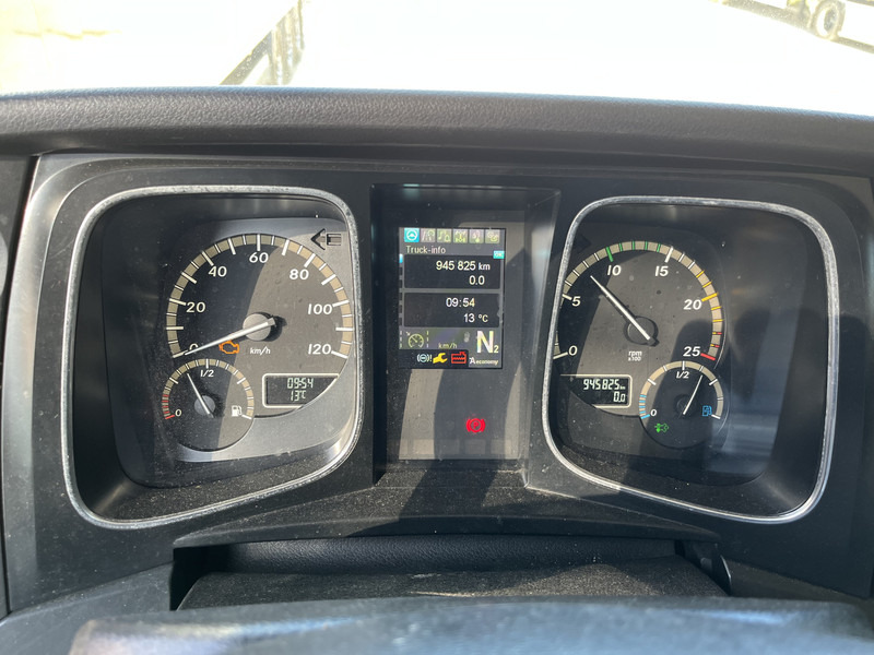 Mercedes-Benz Actros 1842 Streamspace / 945 dkm / 2 Tanks / NL Truck - Sadulveok: pilt 4 Mercedes-Benz Actros 1842 Streamspace / 945 dkm / 2 Tanks / NL Truck - Sadulveok: pilt 4
