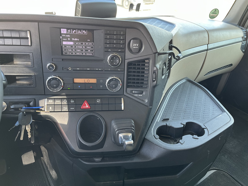 Mercedes-Benz Actros 1842 Streamspace / 945 dkm / 2 Tanks / NL Truck - Sadulveok: pilt 5 Mercedes-Benz Actros 1842 Streamspace / 945 dkm / 2 Tanks / NL Truck - Sadulveok: pilt 5