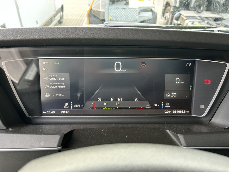 Volvo FH 500 Globetrotter XL / VEB+ / 2 Tanks / APK TUV 07-26 - Sadulveok: pilt 4 Volvo FH 500 Globetrotter XL / VEB+ / 2 Tanks / APK TUV 07-26 - Sadulveok: pilt 4