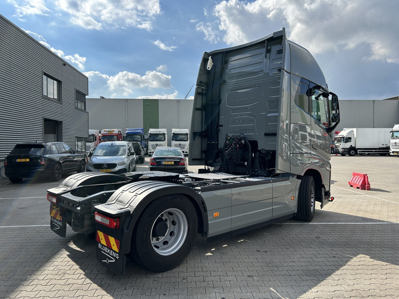Volvo FH 500 Globetrotter XL / VEB+ / 2 Tanks / New Tacho V2 / APK TUV 07-26 - Sadulveok: pilt 2 Volvo FH 500 Globetrotter XL / VEB+ / 2 Tanks / New Tacho V2 / APK TUV 07-26 - Sadulveok: pilt 2