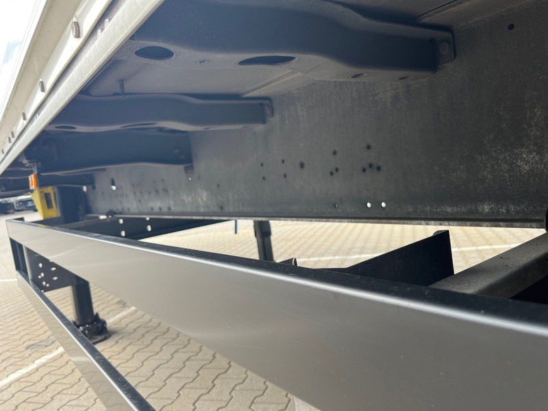 Schmitz Cargobull N/A 3ass / Boxtrailer / Loadlift / APK TUV 02-26 / NL Trailer - Furgoonpoolhaagis: pilt 4 Schmitz Cargobull N/A 3ass / Boxtrailer / Loadlift / APK TUV 02-26 / NL Trailer - Furgoonpoolhaagis: pilt 4