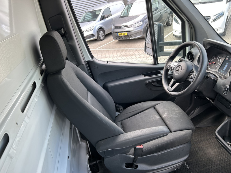 Mercedes-Benz Sprinter 515 1.9 CDI / Chassis Cabine / WB 433 cm / 324 dkm / APK TUV 03-26 - Tarbesõiduk: pilt 3 Mercedes-Benz Sprinter 515 1.9 CDI / Chassis Cabine / WB 433 cm / 324 dkm / APK TUV 03-26 - Tarbesõiduk: pilt 3