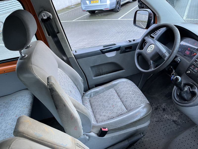 Volkswagen Transporter T5 2.5 TDI / L2 H1 / Double Cabin / Tow Bar - Väike kaubik, Meeskonnaauto: pilt 3 Volkswagen Transporter T5 2.5 TDI / L2 H1 / Double Cabin / Tow Bar - Väike kaubik, Meeskonnaauto: pilt 3