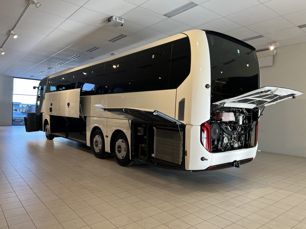 Kaugsõidu buss MAN Lions Coach R08 Euro 6E (Dark Edition): pilt 45