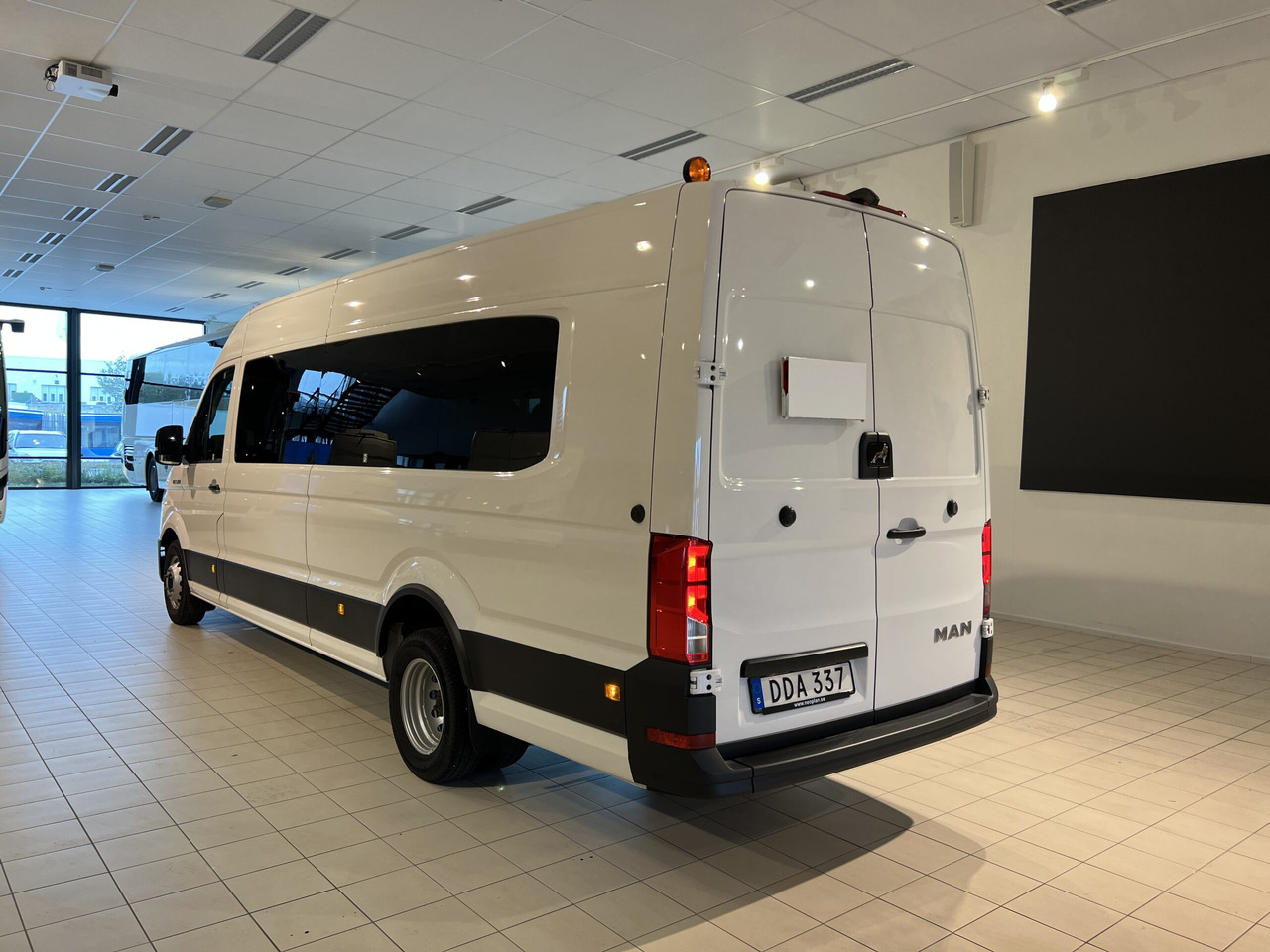 MAN TGE 5.160 Intercity - Väikebuss, Mikrobuss: pilt 4 MAN TGE 5.160 Intercity - Väikebuss, Mikrobuss: pilt 4