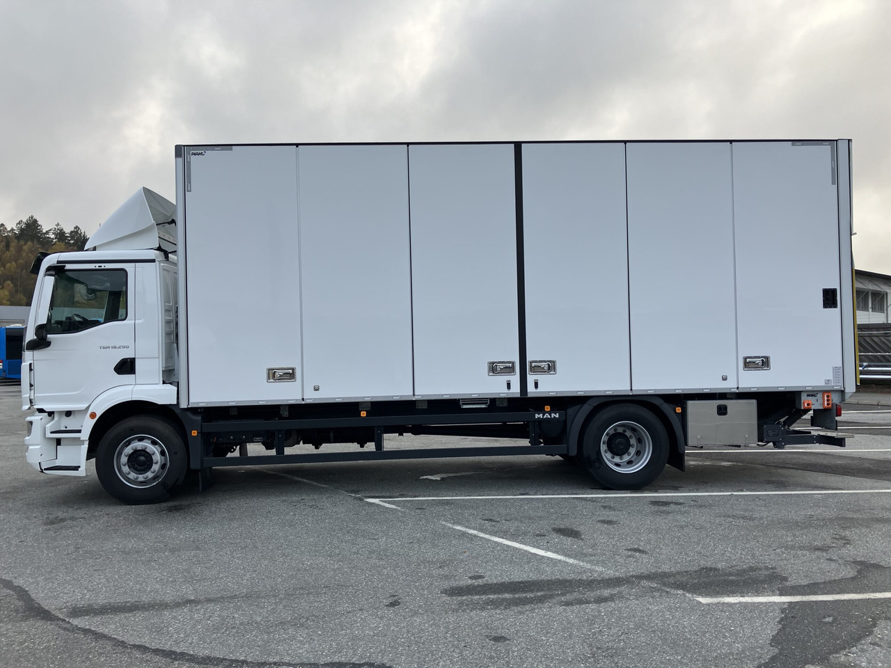 TGM 18.290 4×2 LL 18-ppl ÖBS - Kasti veoauto: pilt 5 TGM 18.290 4×2 LL 18-ppl ÖBS - Kasti veoauto: pilt 5