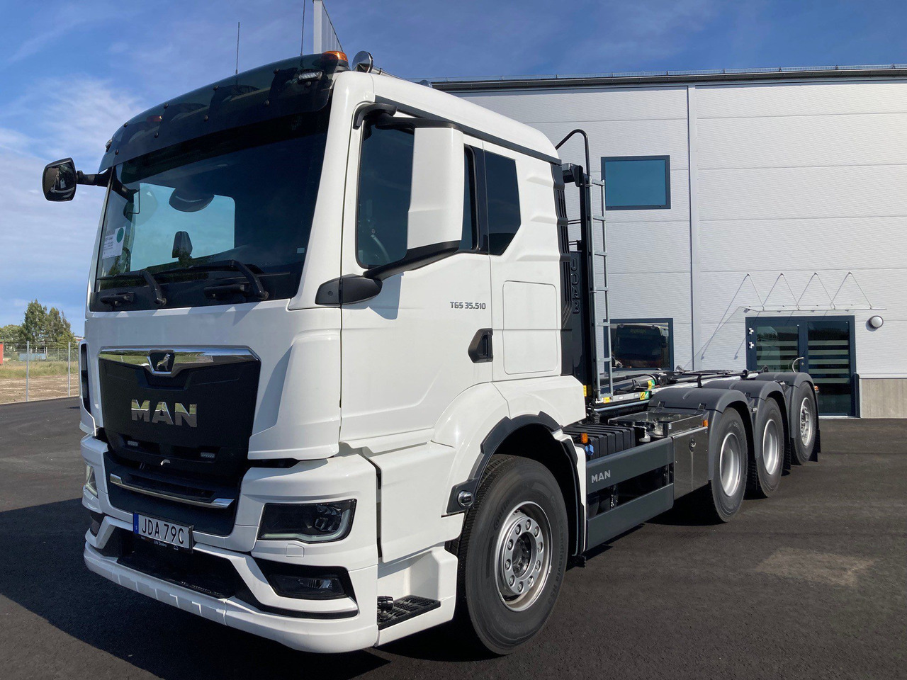 TGS 35.510 8×4-4 JOAB Lastväxlare - Konkstõstukiga veoauto: pilt 1 TGS 35.510 8×4-4 JOAB Lastväxlare - Konkstõstukiga veoauto: pilt 1