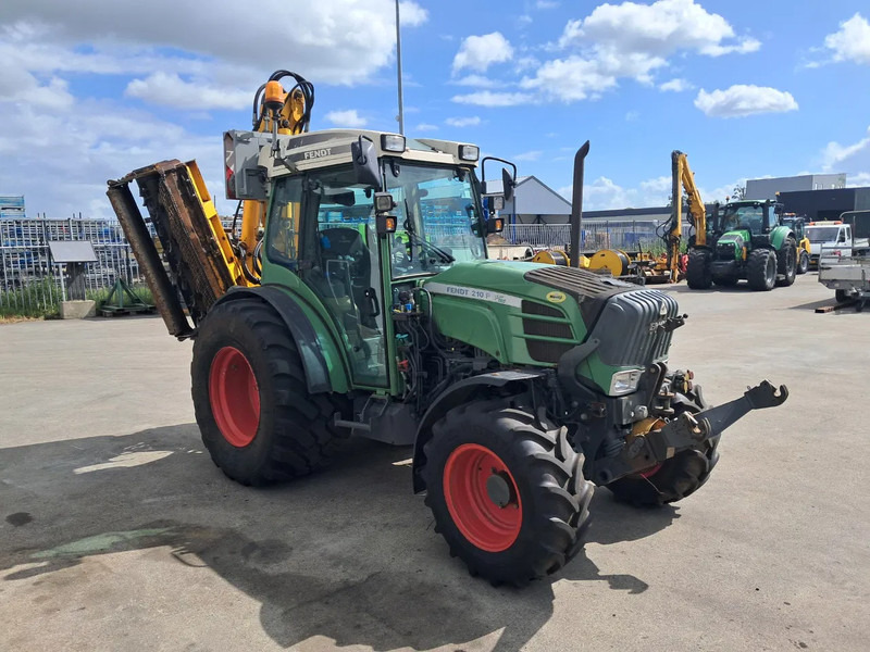 Fendt 210 P VARIO 210 P VARIO - Traktor: pilt 3 Fendt 210 P VARIO 210 P VARIO - Traktor: pilt 3