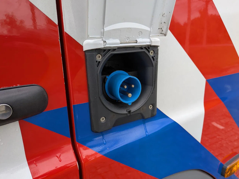 Mercedes-Benz NG 1626 V8 - Tuletõrjeauto: pilt 5 Mercedes-Benz NG 1626 V8 - Tuletõrjeauto: pilt 5