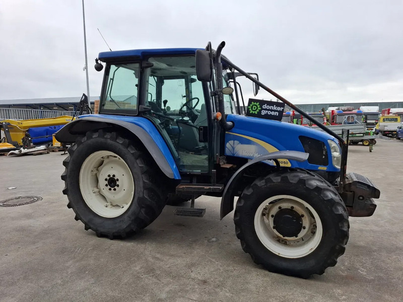 New Holland T5050 T5050 - Traktor: pilt 2 New Holland T5050 T5050 - Traktor: pilt 2