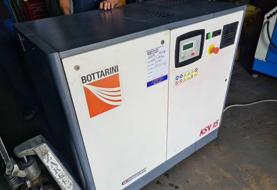 Kompresor śrubowy BOTTARINI KSV 15, 15 kw, 2015r - Õhukompressor: pilt 3 Kompresor śrubowy BOTTARINI KSV 15, 15 kw, 2015r - Õhukompressor: pilt 3