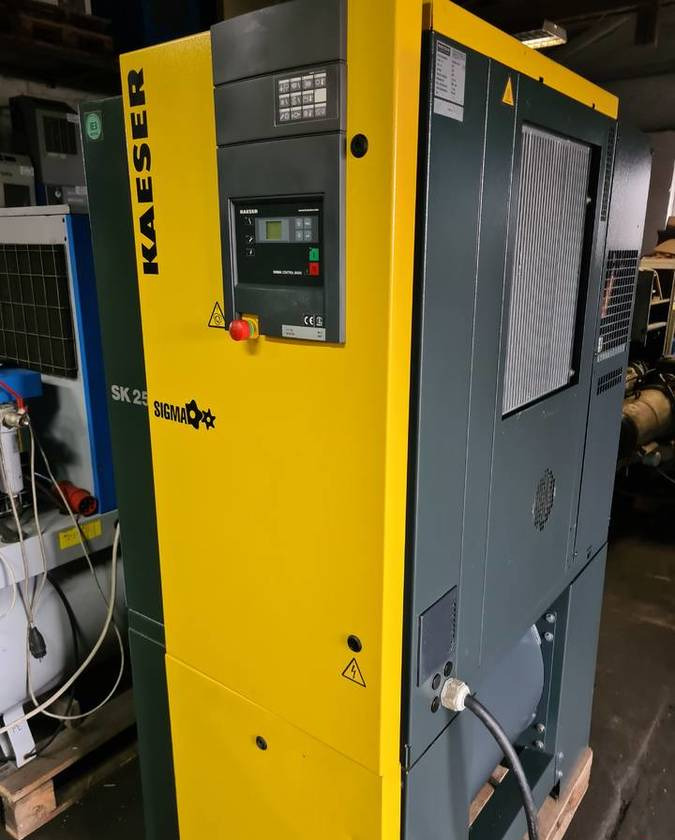 Kompresor śrubowy KAESER Aircenter SK25 15 kw - Õhukompressor: pilt 1 Kompresor śrubowy KAESER Aircenter SK25 15 kw - Õhukompressor: pilt 1