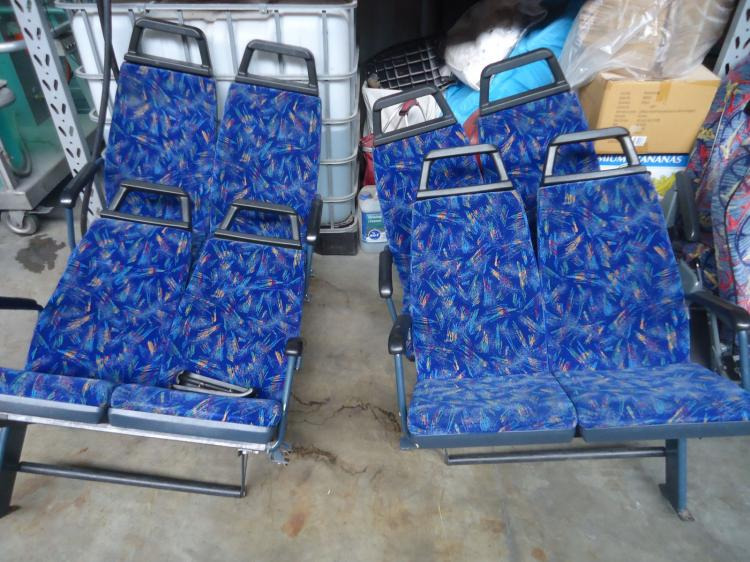 Set van 4 banken = 8 zitplaatsen - Iste - Buss: pilt 1 Set van 4 banken = 8 zitplaatsen - Iste - Buss: pilt 1