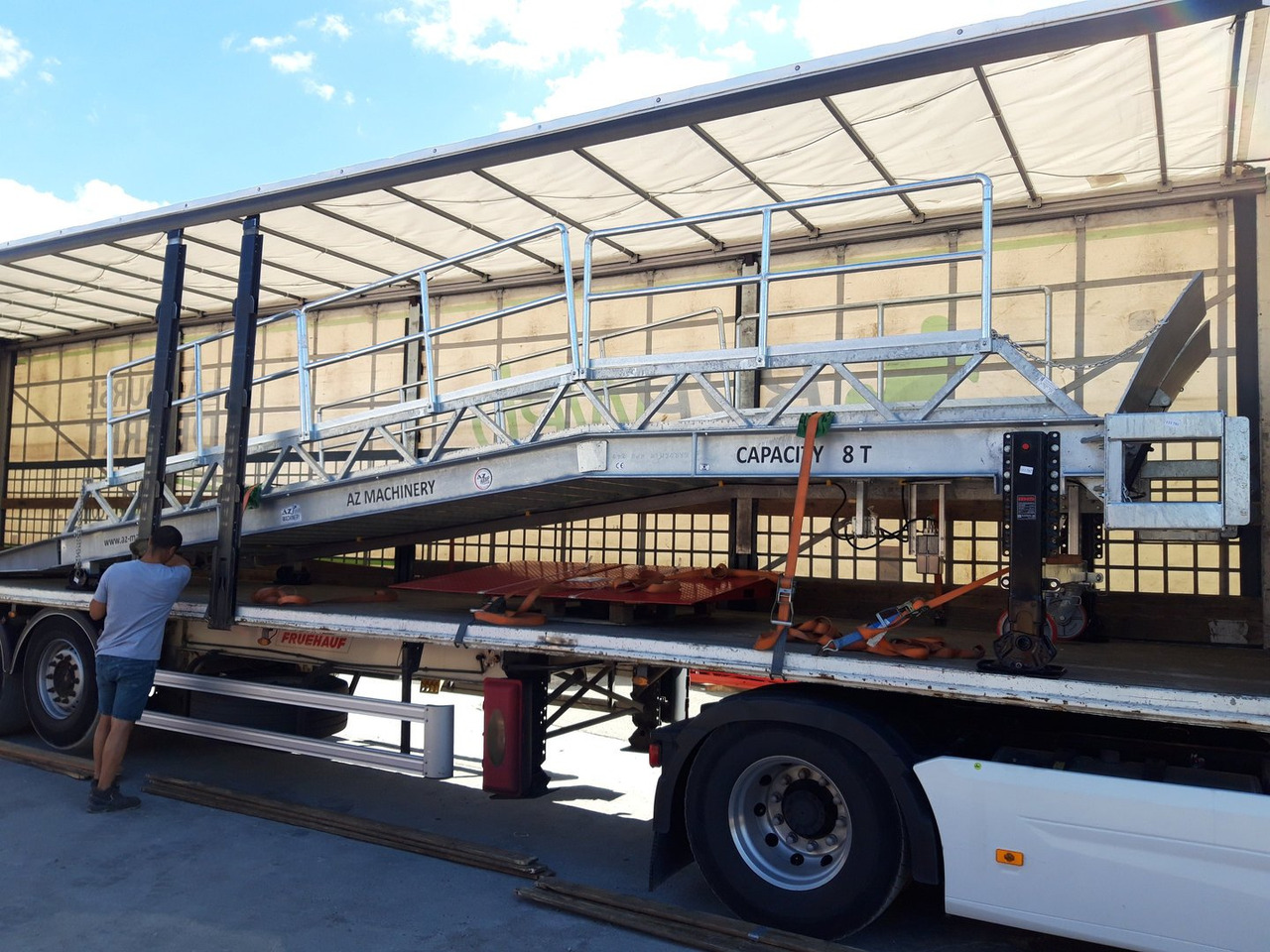 Uus Laadimisramp Loading Ramp with with hydraulic tilting bridge - AZ RAMP - STAR- 8T FULL GALVA: pilt 15 Uus Laadimisramp Loading Ramp with with hydraulic tilting bridge - AZ RAMP - STAR- 8T FULL GALVA: pilt 15