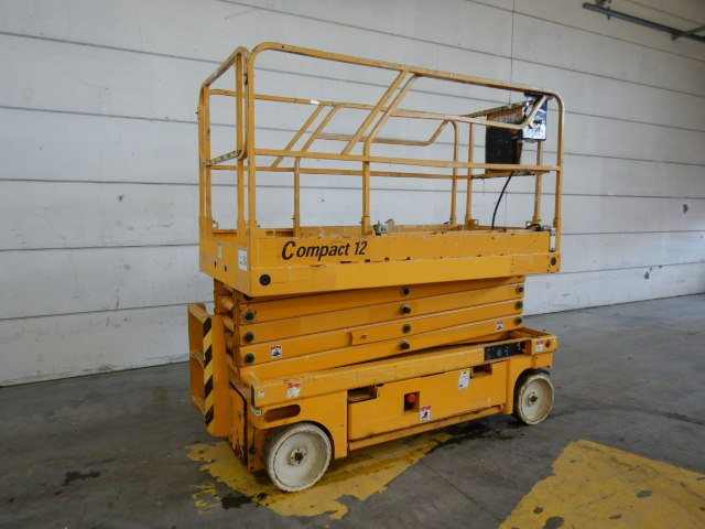 Used Electric scissor Lift Haulotte Compact 12 - Käärlift: pilt 3 Used Electric scissor Lift Haulotte Compact 12 - Käärlift: pilt 3
