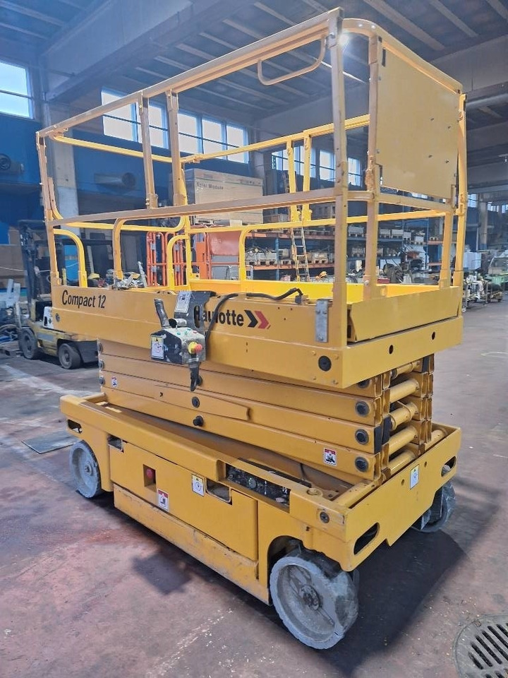 Haulotte Compact 12 - Käärlift: pilt 3 Haulotte Compact 12 - Käärlift: pilt 3