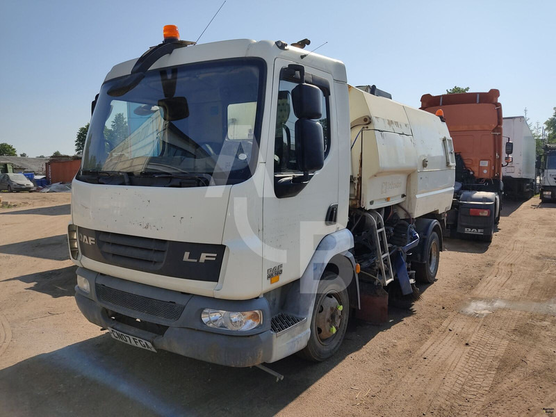 DAF LF45.160 - Tänavapühkimismasin: pilt 2 DAF LF45.160 - Tänavapühkimismasin: pilt 2