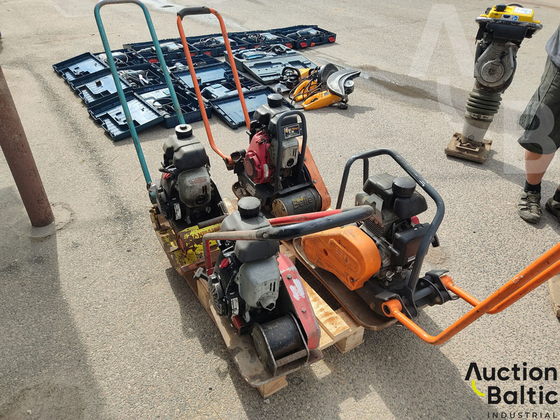 Dynapac LF45, Ammann AVP1033 & 2 Belle - Vibraatorplaat: pilt 3 Dynapac LF45, Ammann AVP1033 & 2 Belle - Vibraatorplaat: pilt 3