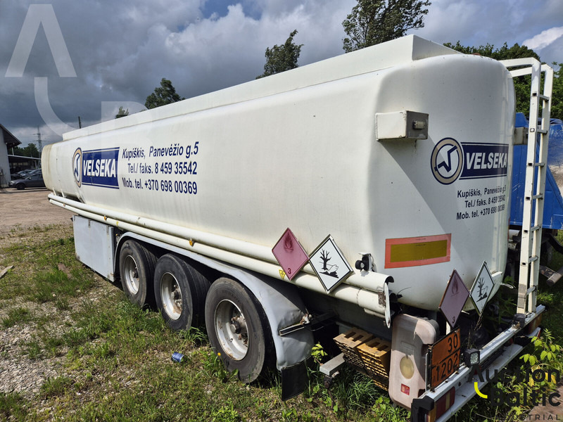 ELLINGHAUS - Tsistern poolhaagis: pilt 1 ELLINGHAUS - Tsistern poolhaagis: pilt 1