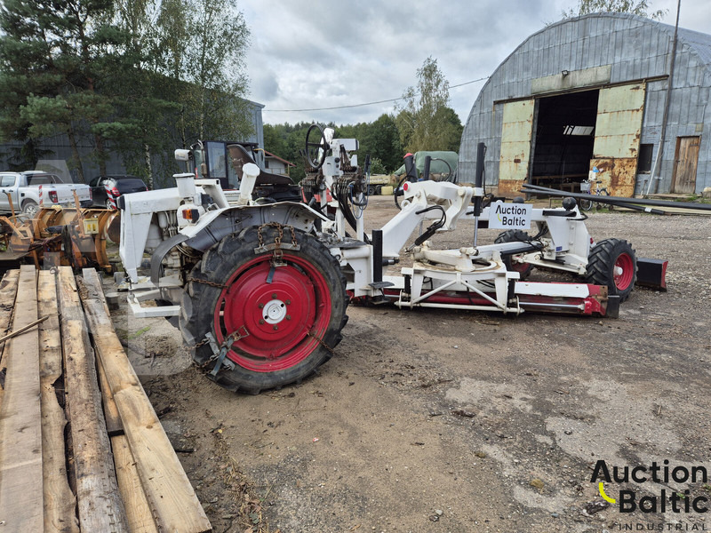 Ei Attachments 09.NH.2750 - Teehöövel: pilt 4 Ei Attachments 09.NH.2750 - Teehöövel: pilt 4