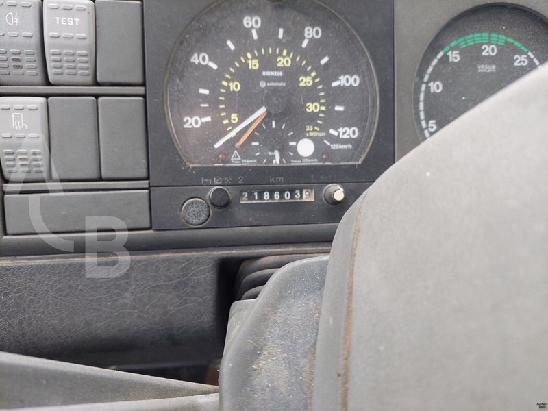 Madelveok/ Platvormveok, Kraanaga veoauto Iveco 180E18: pilt 7