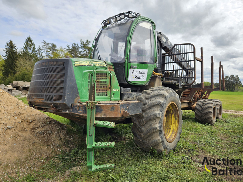 John Deere 1010 E - Metsahaagis: pilt 1 John Deere 1010 E - Metsahaagis: pilt 1