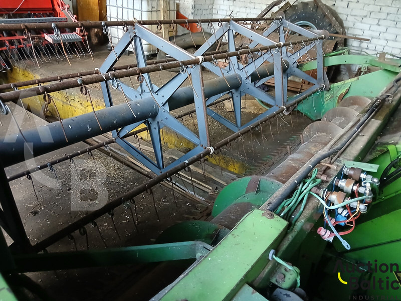 Kombain transporditavad ained toit John Deere 1055: pilt 6