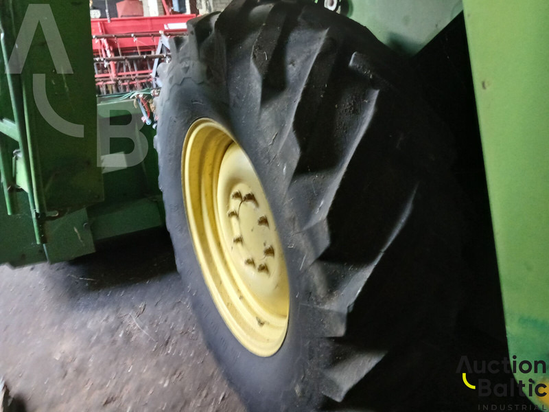 Kombain transporditavad ained toit John Deere 1055: pilt 13