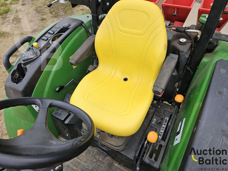 John Deere 4049 M - Traktor: pilt 5 John Deere 4049 M - Traktor: pilt 5