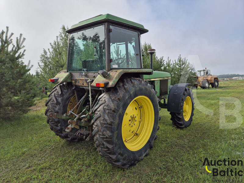 John Deere MFWD - Traktor: pilt 3 John Deere MFWD - Traktor: pilt 3