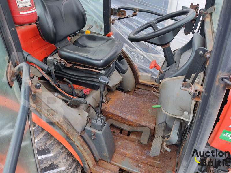 KIOTI CK 2810 - Traktor: pilt 5 KIOTI CK 2810 - Traktor: pilt 5