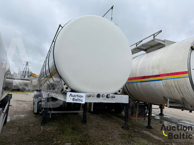 Kässbohrer Tank - Tsistern poolhaagis: pilt 1 Kässbohrer Tank - Tsistern poolhaagis: pilt 1