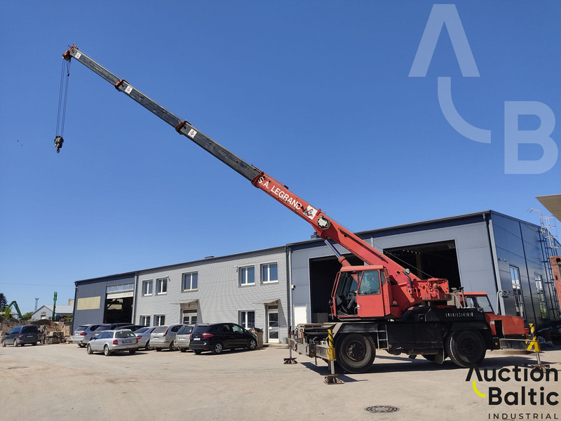 Liebherr LTM 1025 - Maastikukraana: pilt 1 Liebherr LTM 1025 - Maastikukraana: pilt 1