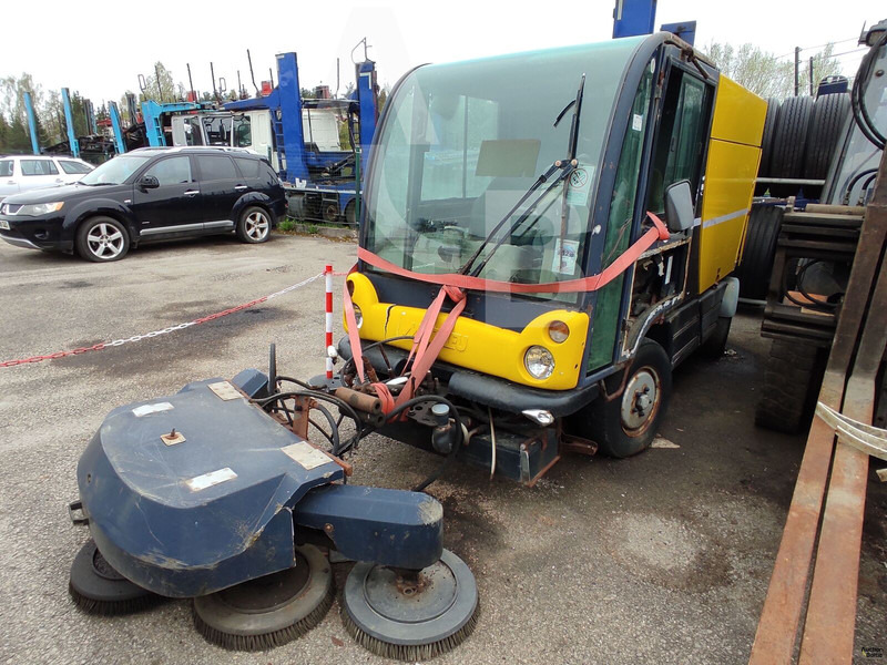 Mathieu Azura - Tänavapühkimismasin: pilt 1 Mathieu Azura - Tänavapühkimismasin: pilt 1