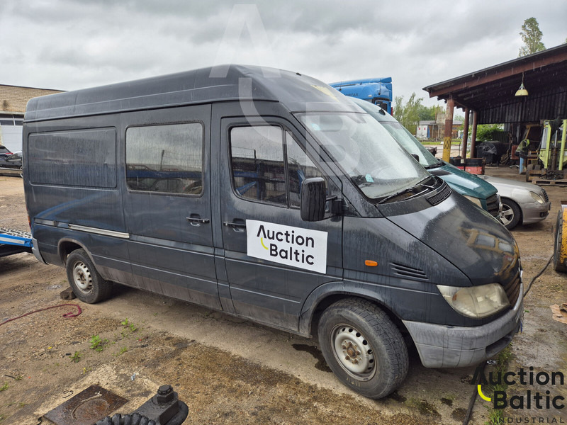 Mercedes-Benz 216 - Väike kaubik: pilt 2 Mercedes-Benz 216 - Väike kaubik: pilt 2