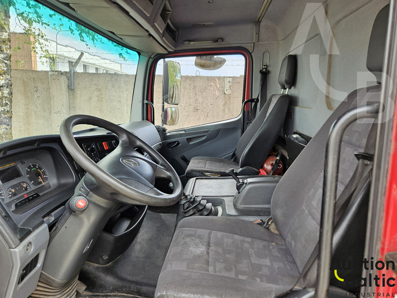 Mercedes-Benz 815 - Külmutiga veoauto: pilt 5 Mercedes-Benz 815 - Külmutiga veoauto: pilt 5